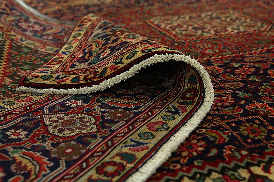 Senneh Persian Carpet 298x200 - Picture 4