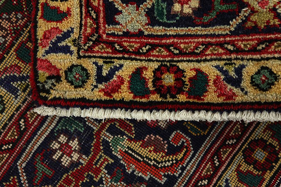 Senneh Persian Carpet 298x200 - Picture 5