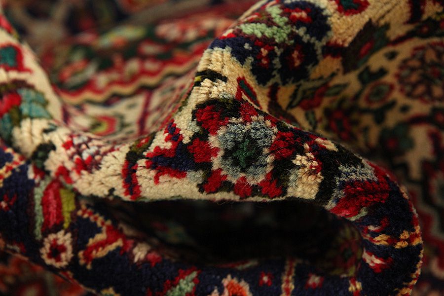 Senneh Persian Carpet 298x200 - Picture 6
