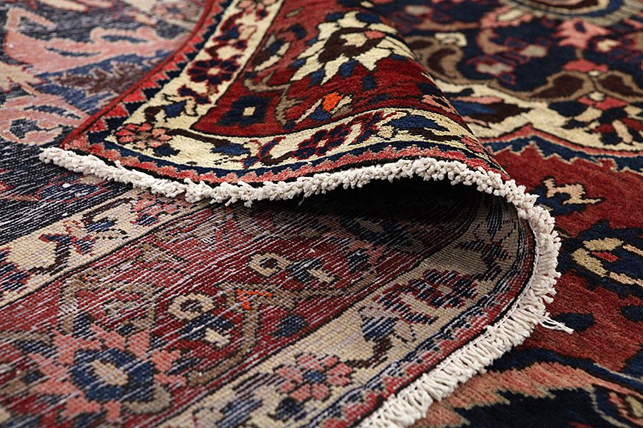 Bakhtiari Persian Carpet 321x220 - Picture 4