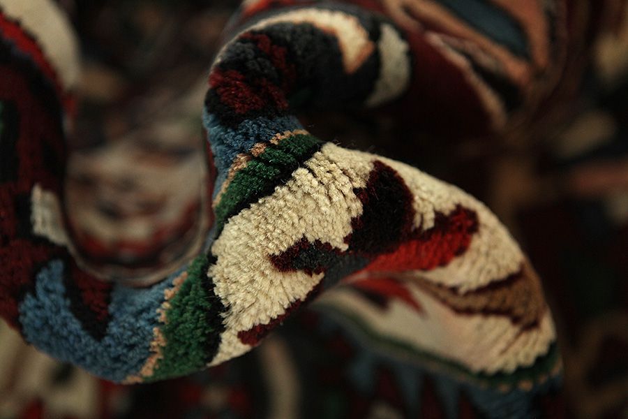 Bakhtiari Persian Carpet 282x192 - Picture 6
